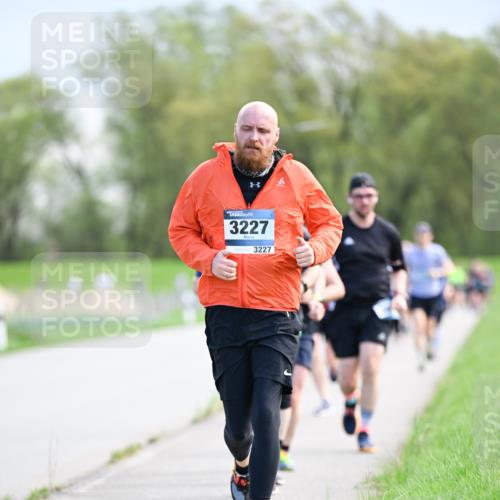07.04.2024 - 43. Internationalen Wilhelmsburger Insellauf Dr. Thomas Lammeyer http://msf.ph/oto/6049151 07.04.2024 11:13:45 Laufen 3227, 3227 meine-sportfotos.de