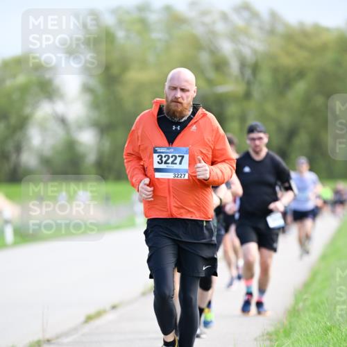 07.04.2024 - 43. Internationalen Wilhelmsburger Insellauf Dr. Thomas Lammeyer http://msf.ph/oto/6049152 07.04.2024 11:13:45 Laufen 3227, 3227 meine-sportfotos.de