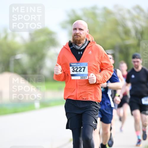07.04.2024 - 43. Internationalen Wilhelmsburger Insellauf Dr. Thomas Lammeyer http://msf.ph/oto/6049160 07.04.2024 11:13:46 Laufen 3227, 3227 meine-sportfotos.de