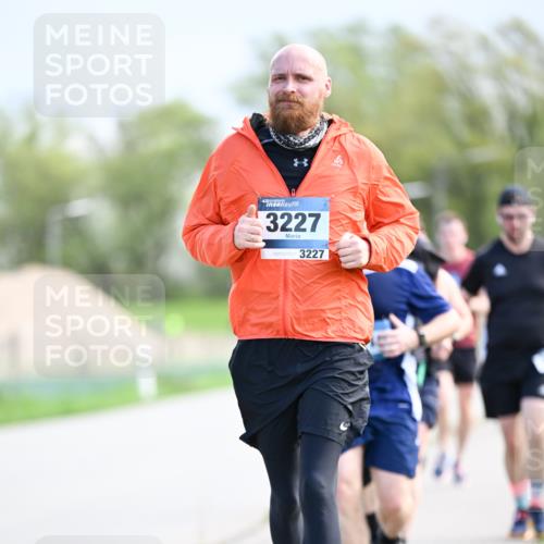 07.04.2024 - 43. Internationalen Wilhelmsburger Insellauf Dr. Thomas Lammeyer http://msf.ph/oto/6049161 07.04.2024 11:13:46 Laufen 3227, 3227 meine-sportfotos.de