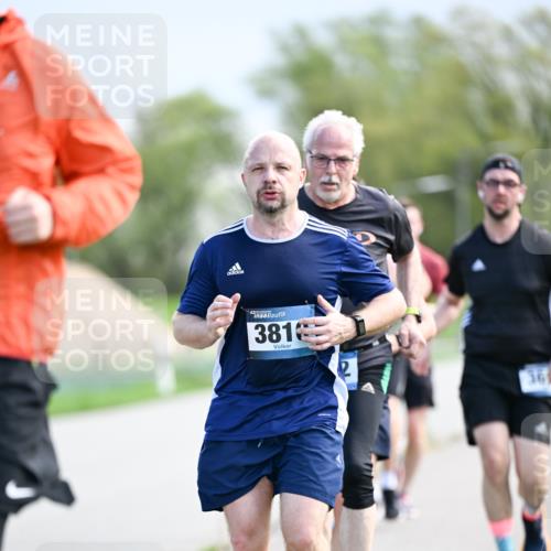 07.04.2024 - 43. Internationalen Wilhelmsburger Insellauf Dr. Thomas Lammeyer http://msf.ph/oto/6049168 07.04.2024 11:13:48 Laufen 3816, 16 meine-sportfotos.de