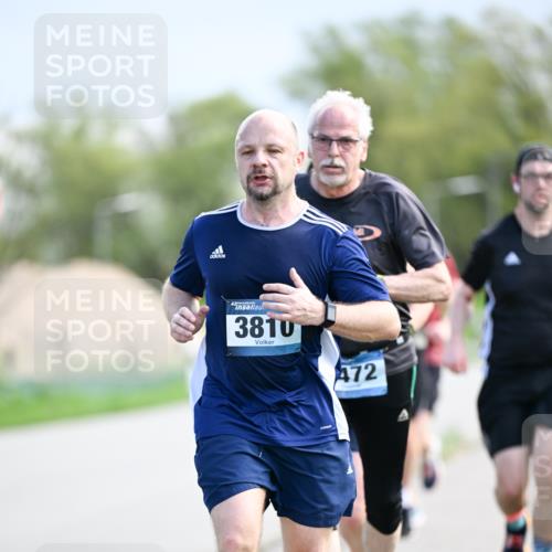 07.04.2024 - 43. Internationalen Wilhelmsburger Insellauf Dr. Thomas Lammeyer http://msf.ph/oto/6049171 07.04.2024 11:13:48 Laufen 3810, 472 meine-sportfotos.de