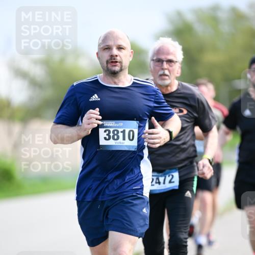 07.04.2024 - 43. Internationalen Wilhelmsburger Insellauf Dr. Thomas Lammeyer http://msf.ph/oto/6049174 07.04.2024 11:13:49 Laufen 3810, 2472 meine-sportfotos.de