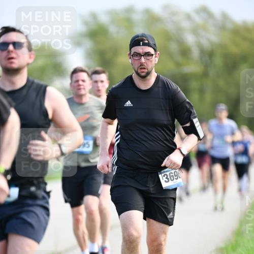 07.04.2024 - 43. Internationalen Wilhelmsburger Insellauf Dr. Thomas Lammeyer http://msf.ph/oto/6049179 07.04.2024 11:13:50 Laufen 369 meine-sportfotos.de