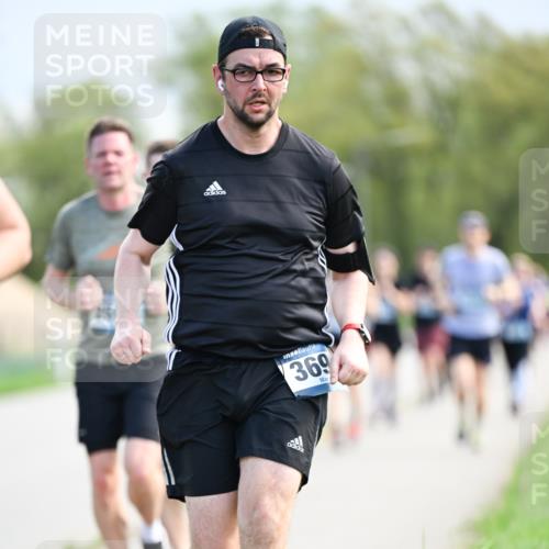 07.04.2024 - 43. Internationalen Wilhelmsburger Insellauf Dr. Thomas Lammeyer http://msf.ph/oto/6049181 07.04.2024 11:13:50 Laufen 369 meine-sportfotos.de