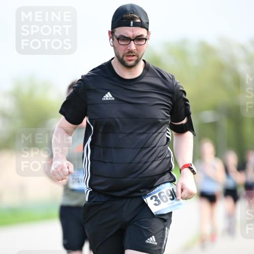 07.04.2024 - 43. Internationalen Wilhelmsburger Insellauf Dr. Thomas Lammeyer http://msf.ph/oto/6049186 07.04.2024 11:13:51 Laufen 369 meine-sportfotos.de