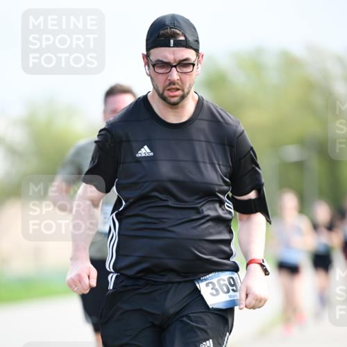 07.04.2024 - 43. Internationalen Wilhelmsburger Insellauf Dr. Thomas Lammeyer http://msf.ph/oto/6049187 07.04.2024 11:13:51 Laufen 369 meine-sportfotos.de