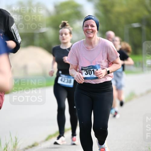 07.04.2024 - 43. Internationalen Wilhelmsburger Insellauf Dr. Thomas Lammeyer http://msf.ph/oto/6049234 07.04.2024 11:14:04 Laufen 4238, 301 meine-sportfotos.de