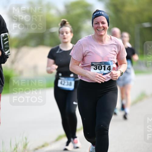 07.04.2024 - 43. Internationalen Wilhelmsburger Insellauf Dr. Thomas Lammeyer http://msf.ph/oto/6049236 07.04.2024 11:14:04 Laufen 4238, 4, 3014 meine-sportfotos.de