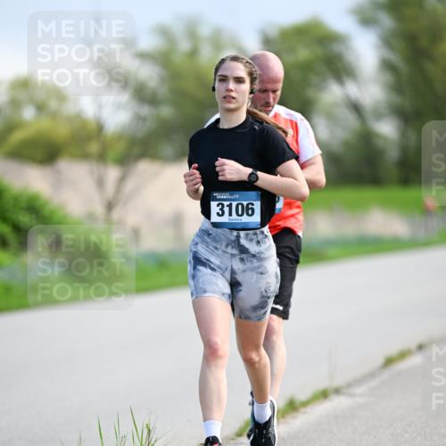 07.04.2024 - 43. Internationalen Wilhelmsburger Insellauf Dr. Thomas Lammeyer http://msf.ph/oto/6049250 07.04.2024 11:14:07 Laufen 3106 meine-sportfotos.de