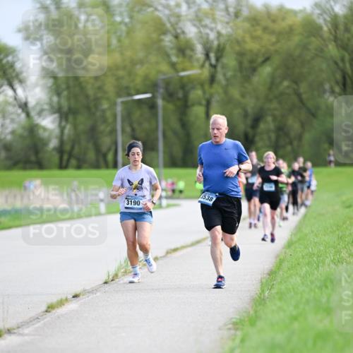 07.04.2024 - 43. Internationalen Wilhelmsburger Insellauf Dr. Thomas Lammeyer http://msf.ph/oto/6049255 07.04.2024 11:14:11 Laufen 3190, 3538 meine-sportfotos.de
