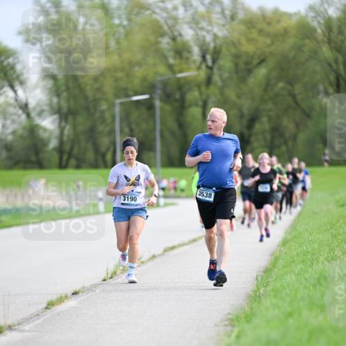 07.04.2024 - 43. Internationalen Wilhelmsburger Insellauf Dr. Thomas Lammeyer http://msf.ph/oto/6049257 07.04.2024 11:14:11 Laufen 3190, 3538 meine-sportfotos.de