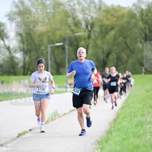 07.04.2024 - 43. Internationalen Wilhelmsburger Insellauf Dr. Thomas Lammeyer http://msf.ph/oto/6049267 07.04.2024 11:14:12 Laufen 3538, 3190 meine-sportfotos.de