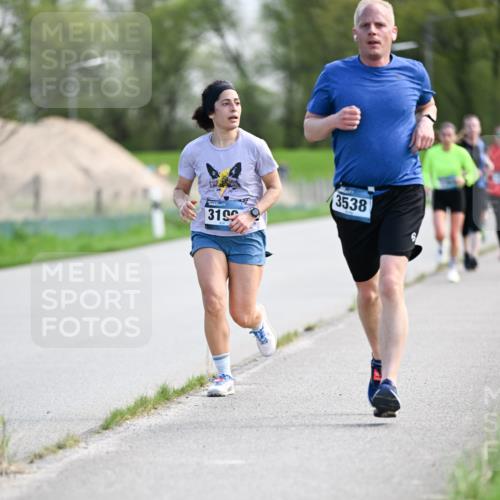 07.04.2024 - 43. Internationalen Wilhelmsburger Insellauf Dr. Thomas Lammeyer http://msf.ph/oto/6049280 07.04.2024 11:14:15 Laufen 319, 3538 meine-sportfotos.de
