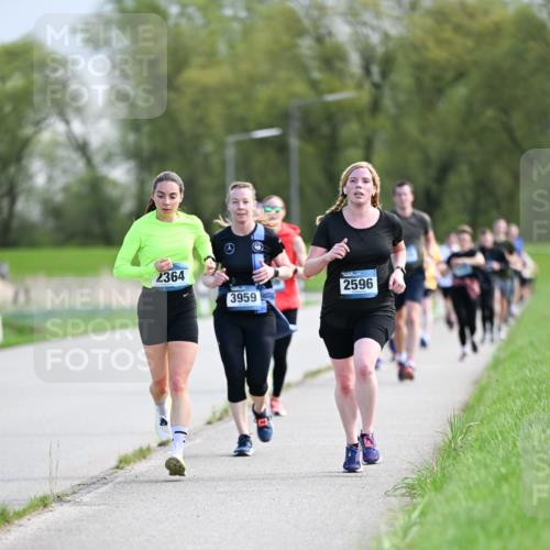 07.04.2024 - 43. Internationalen Wilhelmsburger Insellauf Dr. Thomas Lammeyer http://msf.ph/oto/6049304 07.04.2024 11:14:21 Laufen 2364, 3959, 2596 meine-sportfotos.de