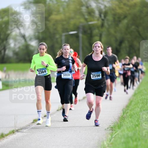 07.04.2024 - 43. Internationalen Wilhelmsburger Insellauf Dr. Thomas Lammeyer http://msf.ph/oto/6049306 07.04.2024 11:14:21 Laufen 2364, 3959, 2596 meine-sportfotos.de