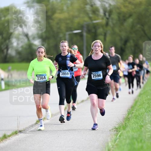 07.04.2024 - 43. Internationalen Wilhelmsburger Insellauf Dr. Thomas Lammeyer http://msf.ph/oto/6049308 07.04.2024 11:14:21 Laufen 2364, 3959, 2596 meine-sportfotos.de