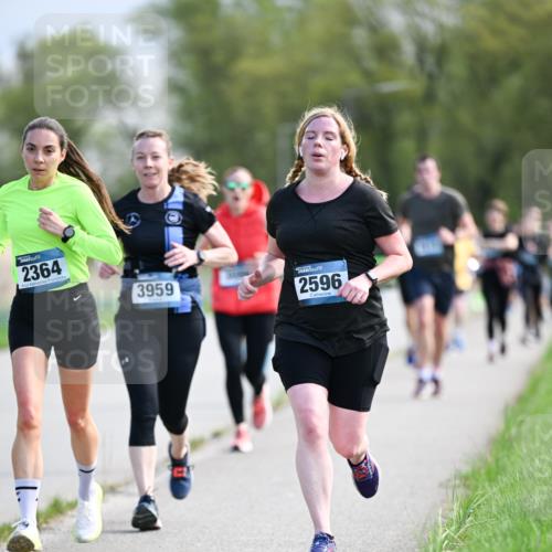 07.04.2024 - 43. Internationalen Wilhelmsburger Insellauf Dr. Thomas Lammeyer http://msf.ph/oto/6049320 07.04.2024 11:14:23 Laufen 2364, 3959, 2596 meine-sportfotos.de