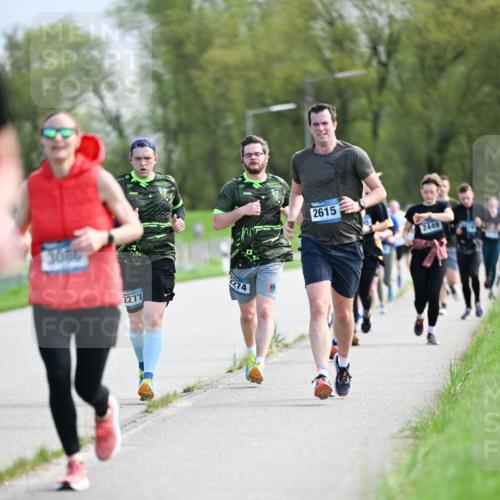 07.04.2024 - 43. Internationalen Wilhelmsburger Insellauf Dr. Thomas Lammeyer http://msf.ph/oto/6049334 07.04.2024 11:14:26 Laufen 3080, 2277, 2274, 2615, 2449 meine-sportfotos.de