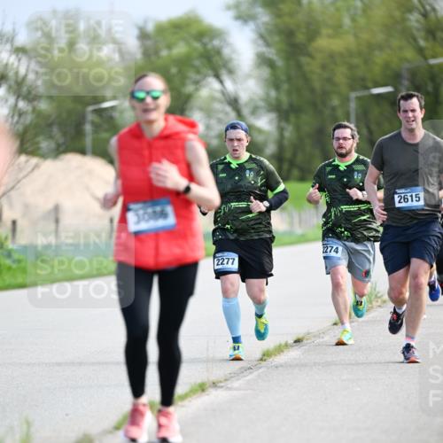 07.04.2024 - 43. Internationalen Wilhelmsburger Insellauf Dr. Thomas Lammeyer http://msf.ph/oto/6049335 07.04.2024 11:14:27 Laufen 3086, 2277, 2274, 2615 meine-sportfotos.de