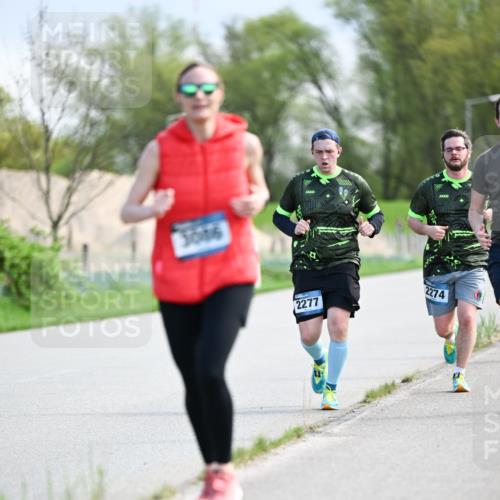 07.04.2024 - 43. Internationalen Wilhelmsburger Insellauf Dr. Thomas Lammeyer http://msf.ph/oto/6049338 07.04.2024 11:14:27 Laufen 3016, 2277, 2274 meine-sportfotos.de