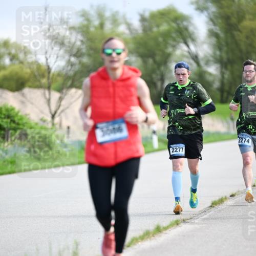 07.04.2024 - 43. Internationalen Wilhelmsburger Insellauf Dr. Thomas Lammeyer http://msf.ph/oto/6049340 07.04.2024 11:14:27 Laufen 2277, 2274 meine-sportfotos.de