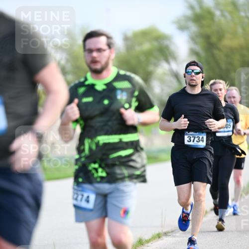 07.04.2024 - 43. Internationalen Wilhelmsburger Insellauf Dr. Thomas Lammeyer http://msf.ph/oto/6049359 07.04.2024 11:14:32 Laufen 1274, 3734, 05 meine-sportfotos.de