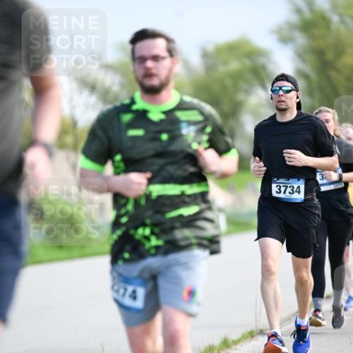 07.04.2024 - 43. Internationalen Wilhelmsburger Insellauf Dr. Thomas Lammeyer http://msf.ph/oto/6049361 07.04.2024 11:14:32 Laufen 3734 meine-sportfotos.de