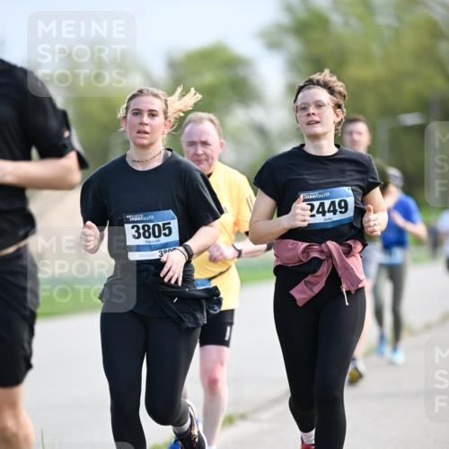 07.04.2024 - 43. Internationalen Wilhelmsburger Insellauf Dr. Thomas Lammeyer http://msf.ph/oto/6049375 07.04.2024 11:14:35 Laufen 3805, 30, 2449 meine-sportfotos.de