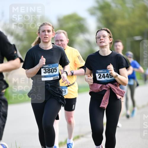 07.04.2024 - 43. Internationalen Wilhelmsburger Insellauf Dr. Thomas Lammeyer http://msf.ph/oto/6049376 07.04.2024 11:14:36 Laufen 43, 3805, 3805, 19, 2449 meine-sportfotos.de