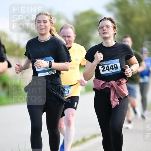 07.04.2024 - 43. Internationalen Wilhelmsburger Insellauf Dr. Thomas Lammeyer http://msf.ph/oto/6049379 07.04.2024 11:14:36 Laufen 43, 3805, 9, 2449 meine-sportfotos.de