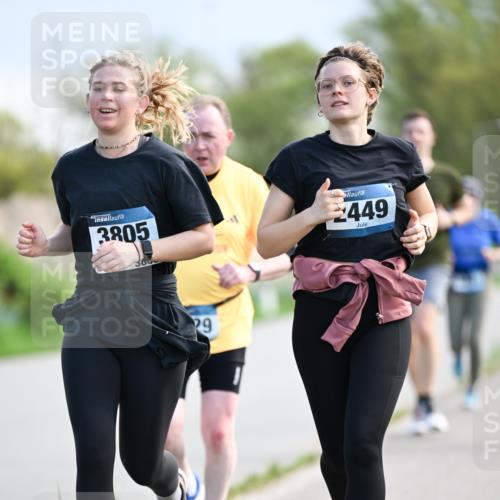 07.04.2024 - 43. Internationalen Wilhelmsburger Insellauf Dr. Thomas Lammeyer http://msf.ph/oto/6049380 07.04.2024 11:14:36 Laufen 3805, 2449, 29 meine-sportfotos.de