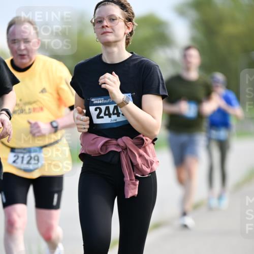 07.04.2024 - 43. Internationalen Wilhelmsburger Insellauf Dr. Thomas Lammeyer http://msf.ph/oto/6049385 07.04.2024 11:14:37 Laufen 2129, 244 meine-sportfotos.de