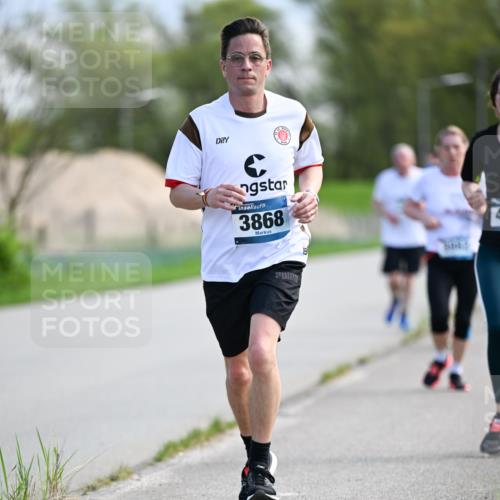 07.04.2024 - 43. Internationalen Wilhelmsburger Insellauf Dr. Thomas Lammeyer http://msf.ph/oto/6049405 07.04.2024 11:14:43 Laufen 3868 meine-sportfotos.de