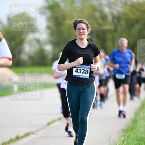 07.04.2024 - 43. Internationalen Wilhelmsburger Insellauf Dr. Thomas Lammeyer http://msf.ph/oto/6049409 07.04.2024 11:14:44 Laufen 4338, 19 meine-sportfotos.de