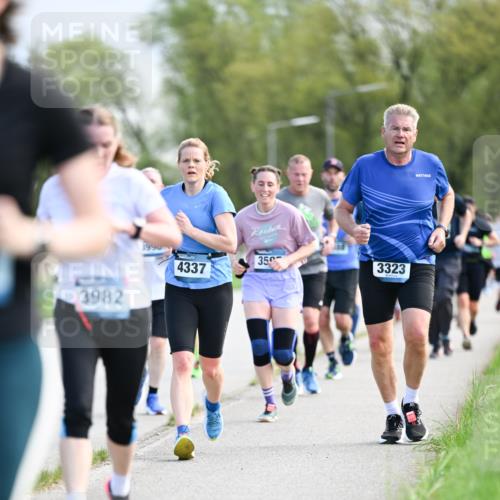 07.04.2024 - 43. Internationalen Wilhelmsburger Insellauf Dr. Thomas Lammeyer http://msf.ph/oto/6049421 07.04.2024 11:14:46 Laufen 3982, 1990, 4337, 350, 3323 meine-sportfotos.de