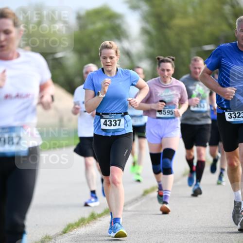 07.04.2024 - 43. Internationalen Wilhelmsburger Insellauf Dr. Thomas Lammeyer http://msf.ph/oto/6049428 07.04.2024 11:14:48 Laufen 982, 5595, 4337, 2411, 3323 meine-sportfotos.de