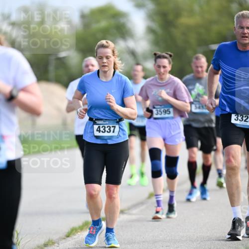 07.04.2024 - 43. Internationalen Wilhelmsburger Insellauf Dr. Thomas Lammeyer http://msf.ph/oto/6049430 07.04.2024 11:14:48 Laufen 4337, 3595, 3323 meine-sportfotos.de