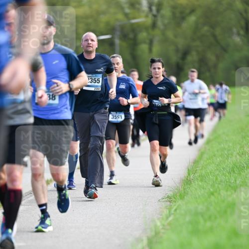 07.04.2024 - 43. Internationalen Wilhelmsburger Insellauf Dr. Thomas Lammeyer http://msf.ph/oto/6049447 07.04.2024 11:14:52 Laufen 38, 2355, 2355, 3591 meine-sportfotos.de