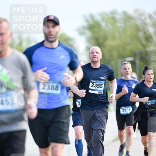 07.04.2024 - 43. Internationalen Wilhelmsburger Insellauf Dr. Thomas Lammeyer http://msf.ph/oto/6049454 07.04.2024 11:14:53 Laufen 453, 2388, 13, 2355, 2355, 3591, 3029 meine-sportfotos.de