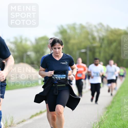 07.04.2024 - 43. Internationalen Wilhelmsburger Insellauf Dr. Thomas Lammeyer http://msf.ph/oto/6049464 07.04.2024 11:14:56 Laufen 3020 meine-sportfotos.de
