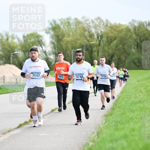 07.04.2024 - 43. Internationalen Wilhelmsburger Insellauf Dr. Thomas Lammeyer http://msf.ph/oto/6049473 07.04.2024 11:14:59 Laufen 3, 3542, 3970, 3748, 3124, 3984 meine-sportfotos.de