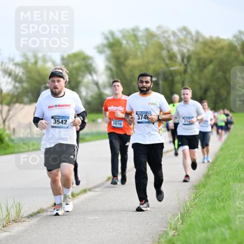 07.04.2024 - 43. Internationalen Wilhelmsburger Insellauf Dr. Thomas Lammeyer http://msf.ph/oto/6049479 07.04.2024 11:15:00 Laufen 3542, 3970, 374, 31 meine-sportfotos.de