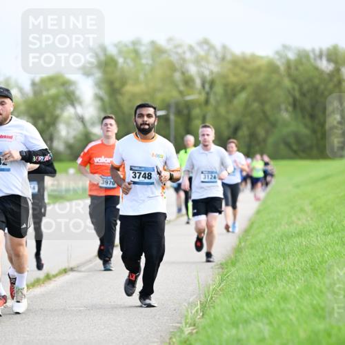 07.04.2024 - 43. Internationalen Wilhelmsburger Insellauf Dr. Thomas Lammeyer http://msf.ph/oto/6049481 07.04.2024 11:15:00 Laufen 12, 3970, 3748, 3124 meine-sportfotos.de