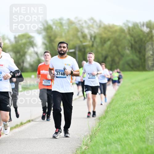 07.04.2024 - 43. Internationalen Wilhelmsburger Insellauf Dr. Thomas Lammeyer http://msf.ph/oto/6049482 07.04.2024 11:15:00 Laufen 14, 3748, 3970 meine-sportfotos.de