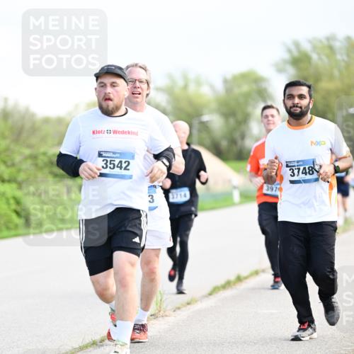 07.04.2024 - 43. Internationalen Wilhelmsburger Insellauf Dr. Thomas Lammeyer http://msf.ph/oto/6049489 07.04.2024 11:15:01 Laufen 3542, 3, 1714, 397, 3748 meine-sportfotos.de