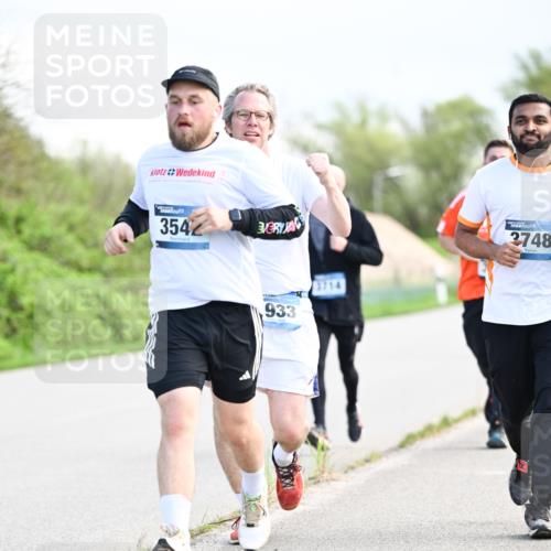 07.04.2024 - 43. Internationalen Wilhelmsburger Insellauf Dr. Thomas Lammeyer http://msf.ph/oto/6049491 07.04.2024 11:15:02 Laufen 354, 933, 3714, 2748 meine-sportfotos.de