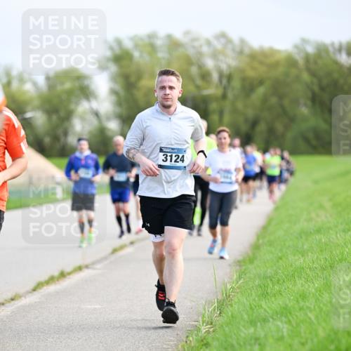07.04.2024 - 43. Internationalen Wilhelmsburger Insellauf Dr. Thomas Lammeyer http://msf.ph/oto/6049502 07.04.2024 11:15:04 Laufen 3124 meine-sportfotos.de