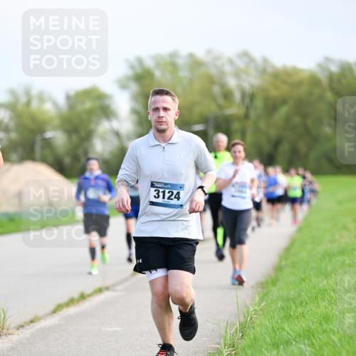 07.04.2024 - 43. Internationalen Wilhelmsburger Insellauf Dr. Thomas Lammeyer http://msf.ph/oto/6049506 07.04.2024 11:15:04 Laufen 3124 meine-sportfotos.de