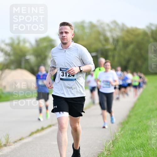 07.04.2024 - 43. Internationalen Wilhelmsburger Insellauf Dr. Thomas Lammeyer http://msf.ph/oto/6049510 07.04.2024 11:15:05 Laufen 8, 3124 meine-sportfotos.de